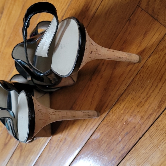 The cutest heels! - Picture 3 of 3